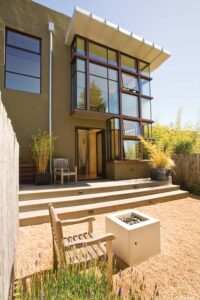 Soak Up the Sun: A Solar-Powered Home in Berkeley, California Image